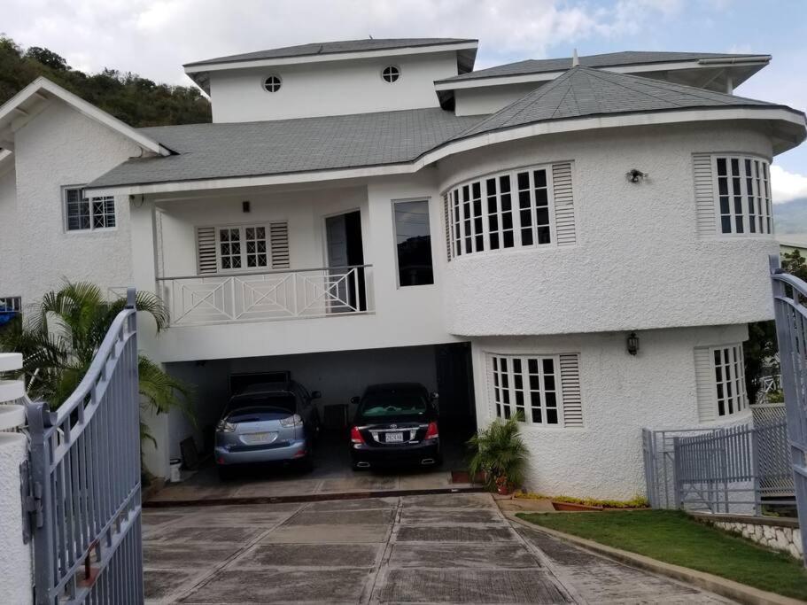 Ridgeview 1 To 3 Apartment